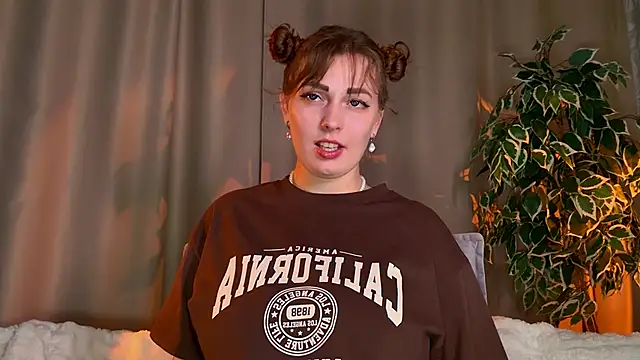 licklissy online show from June 15, 1:00 pm