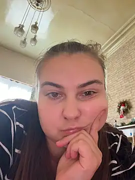 AlyaX X online show from May 6, 1:26 pm
