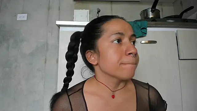 chiarafustox online show from March 28, 6:07 pm