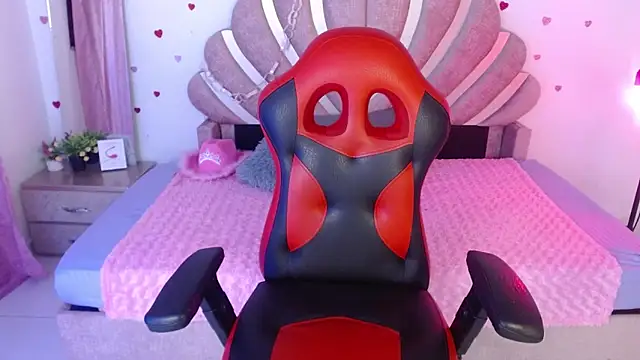 mia fox666 online show from April 6, 12:43 am