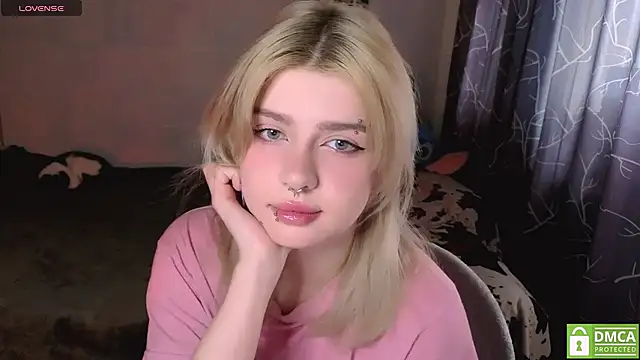 MoonlightGrace online show from April 22, 12:35 pm