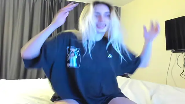 Lesyalisss online show from April 8, 1:08 am