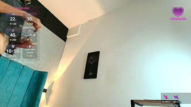 dulcenena moon online show from April 5, 12:15 pm