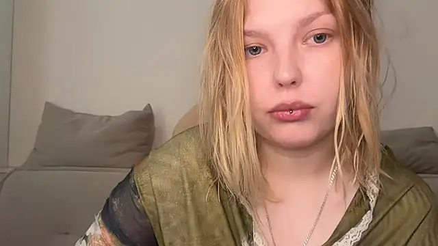 Ophelia Ritz online show from July 5, 6:30 am