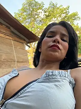 Kitty Wild 19 online show from May 10, 9:50 pm