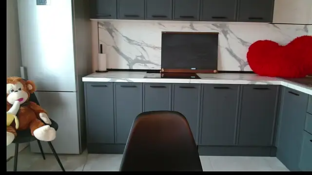 Eva Avea online show from March 26, 11:45 am