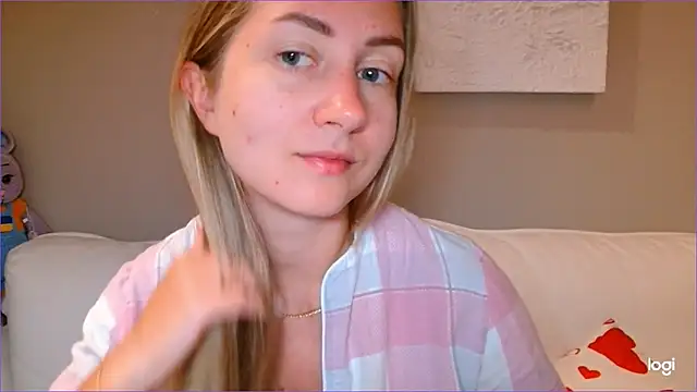 BluueSilk online show from October 10, 5:12 am