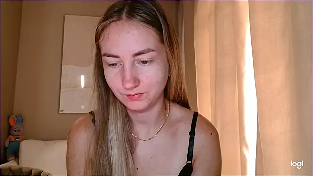 Snapshot of BluueSilk chatting on September 17, 5:49 am BluueSilk online show from September 17, 5:49 am