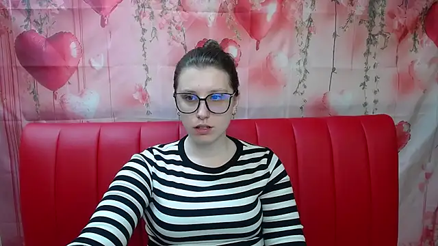 LilianaShine online show from May 8, 5:00 am