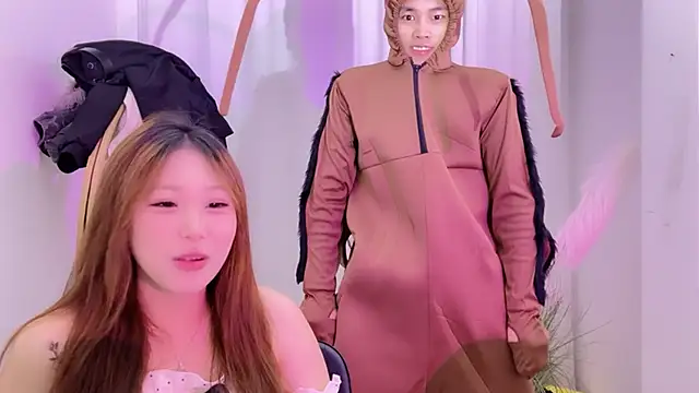 SM JIAJIA ZL online show from March 22, 1:06 pm