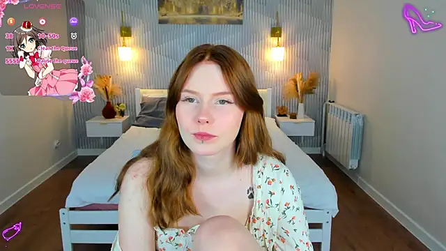 Julia Anis online show from March 12, 1:08 am