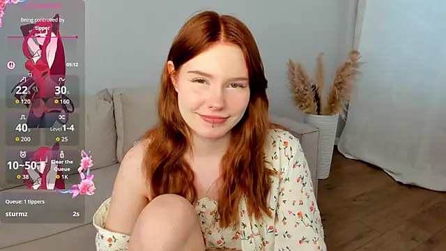 Julia Anis online show from March 7, 1:34 am