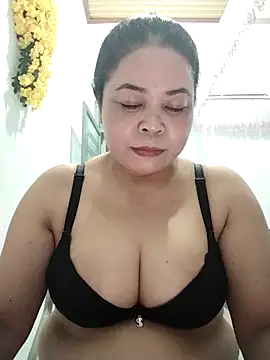 Baby-bigtits2026 online show from March 26, 2:19 pm