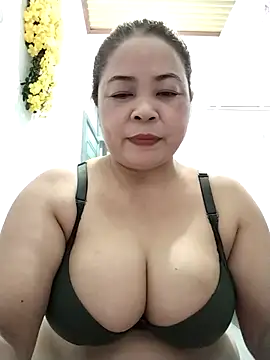 Baby-bigtits2026 online show from May 9, 1:46 pm