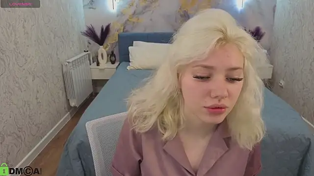 Kate Krose online show from February 7, 12:58 am