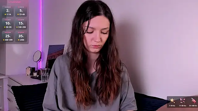 miabellee  online show from March 27, 11:49 pm