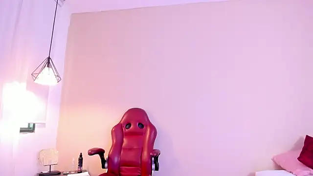 bellawild  online show from April 9, 12:10 pm