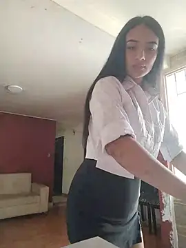 cynliu online show from May 20, 6:05 pm