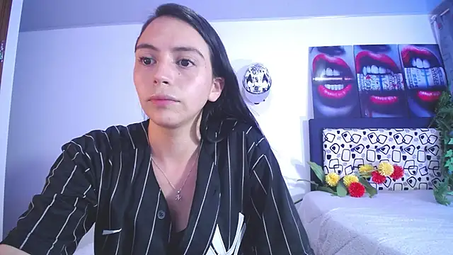 lika little0 online show from May 7, 12:48 am