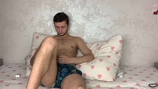 MoonBabyCouple online show from May 18, 8:53 am