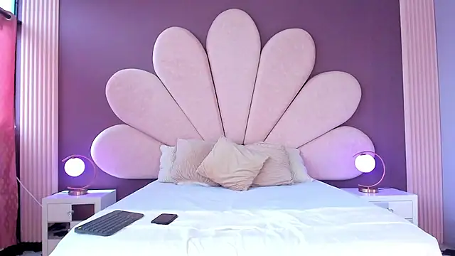 AllanaOrtiz   online show from March 27, 7:36 pm