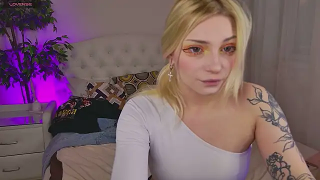 AvaSun online show from March 30, 11:48 pm