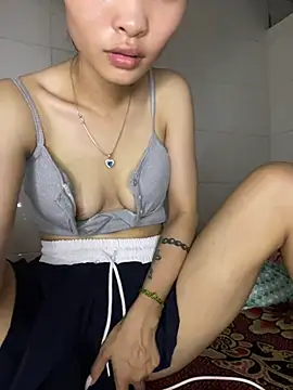 siting00 online show from May 28, 10:24 am