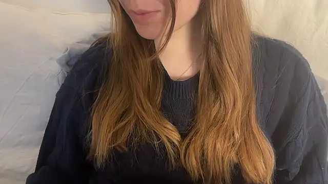 Lucyschickt online show from May 8, 7:05 pm