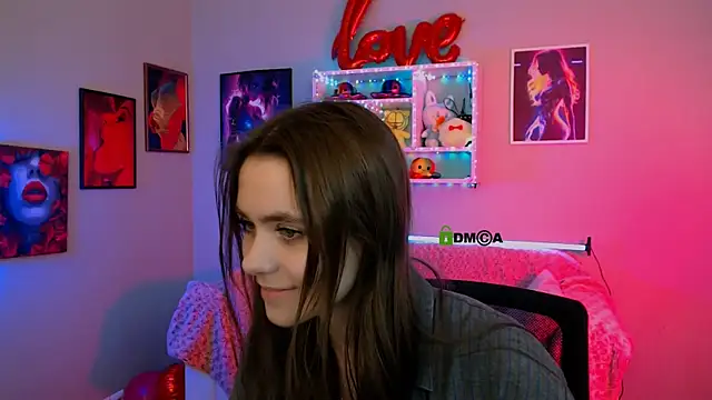 laurenmurrr online show from March 23, 10:43 am