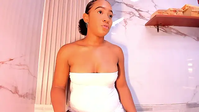 emii brown online show from March 26, 1:52 am