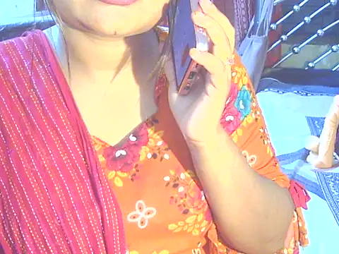 Nusrat Faria online show from May 21, 8:18 pm