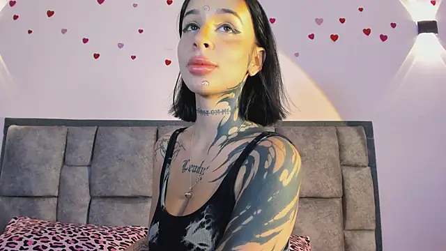 ROMA STANLEY online show from April 3, 7:56 pm