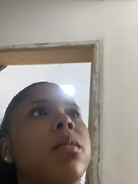 LIA PARKERR online show from March 10, 12:25 am