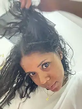 LIA PARKERR online show from February 21, 12:11 am