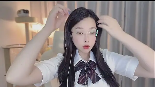 Yumi yuni online show from May 16, 11:26 pm