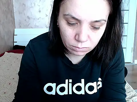 LorraGrey online show from March 3, 7:25 am