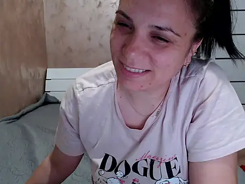 LorraGrey online show from May 3, 8:01 pm