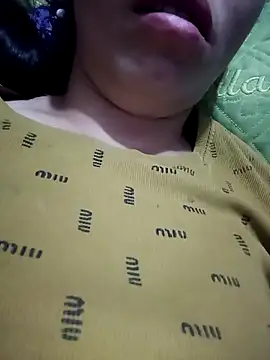hot-luna- online show from May 2, 10:02 pm