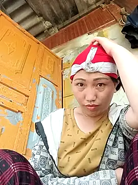hot-luna- online show from May 24, 4:22 am