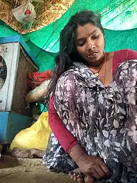 Hotty raghni online show from March 22, 8:20 am