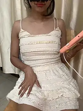 HEENA-STRIP online show from February 25, 10:03 am