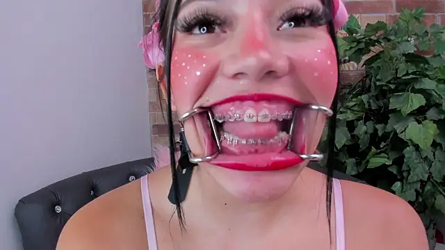 foxy vera online show from May 11, 2:56 pm