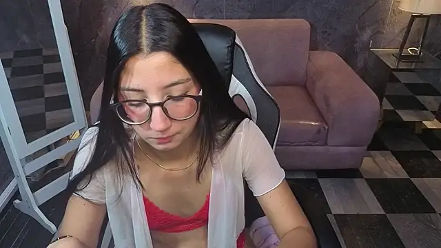Sophie jones b online show from May 13, 1:06 pm