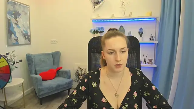 CaseyTerini online show from April 28, 11:25 am