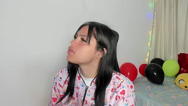 kendall hernandez online show from April 7, 1:57 pm