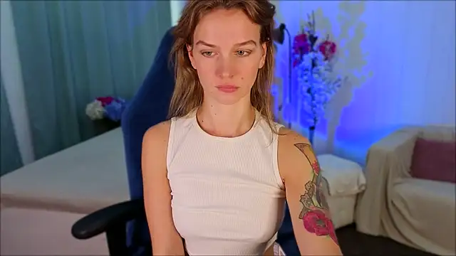 Crystal Kris online show from March 31, 5:40 am