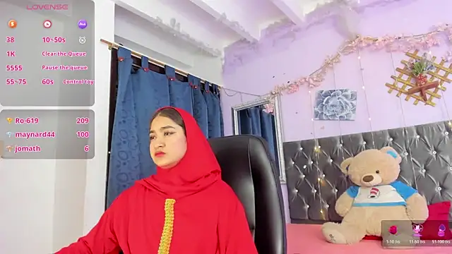 SamiraAwada online show from May 23, 7:56 pm