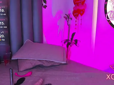 Miaa-Foxx online show from March 26, 8:21 pm