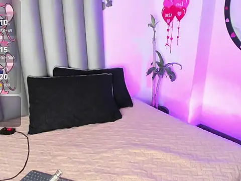 Miaa-Foxx online show from March 16, 8:24 pm