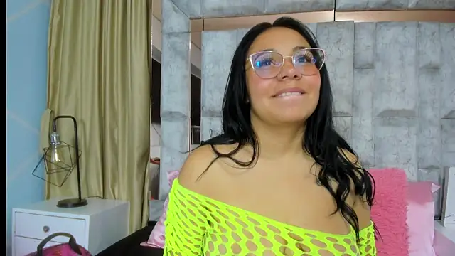amy noa online show from May 10, 3:52 am